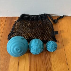 Lululemon release and recover ball set